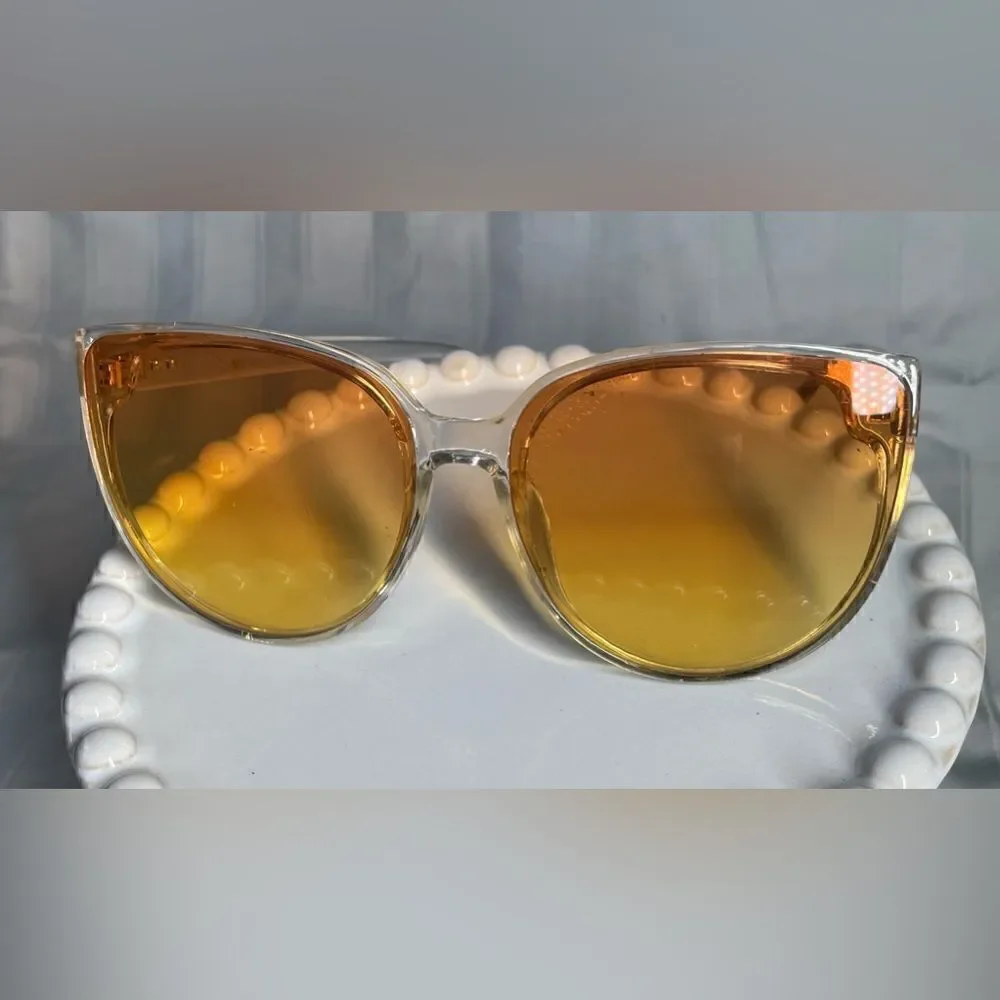 🔥❤️🔥 2 Oversized Retro Pairs of Sunglasses Tinted Lenses Photos Included…